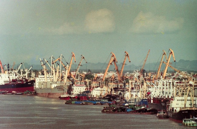 Cảng Hải Phòng năm 2006