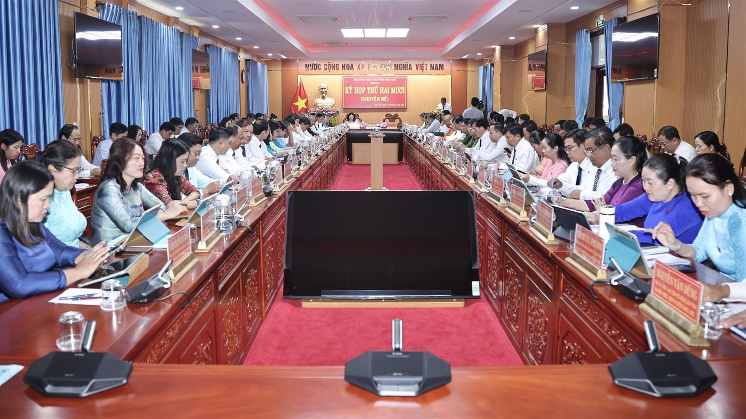 Kỳ họp Hội đồng nhân dân cấp xã quyết định các chức danh chủ chốt theo nhiệm kỳ