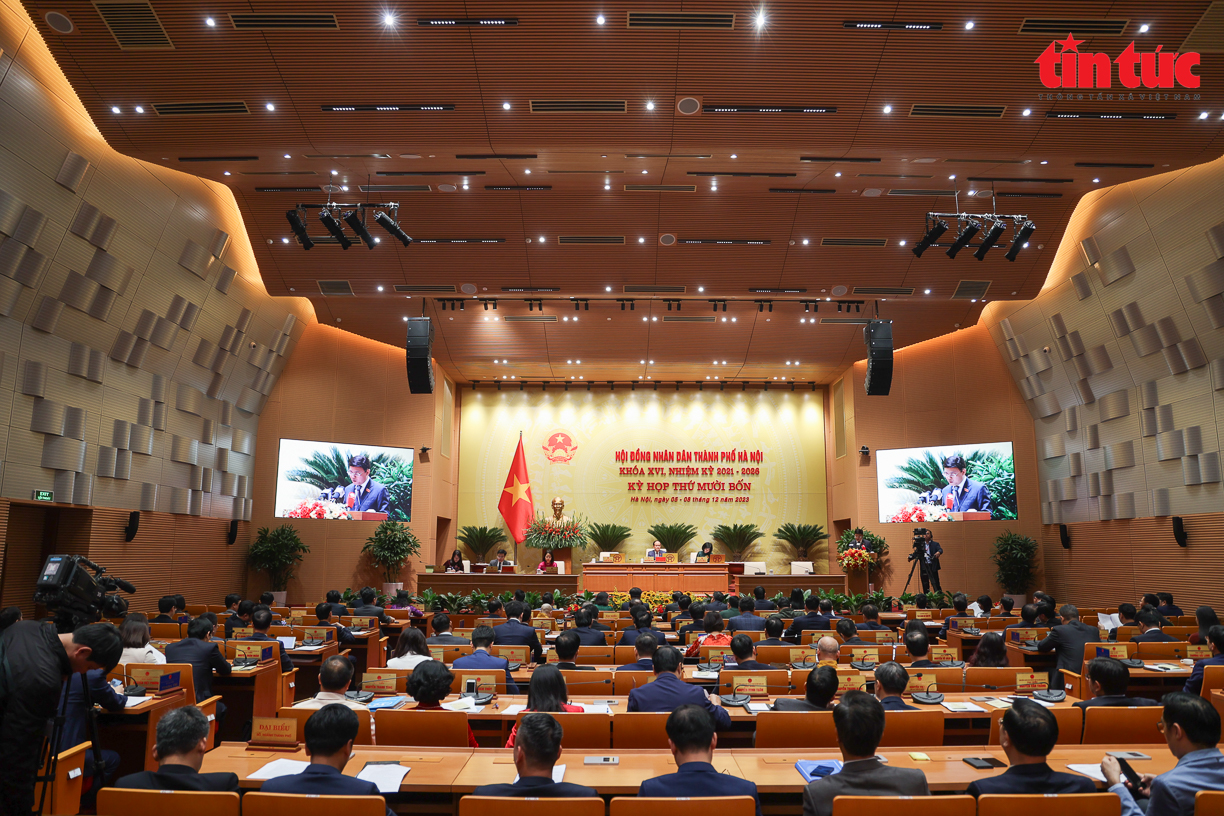 Kỳ họp Hội đồng nhân dân thành phố Hà Nội khóa XVI thảo luận về các cơ chế chính sách đặc thù