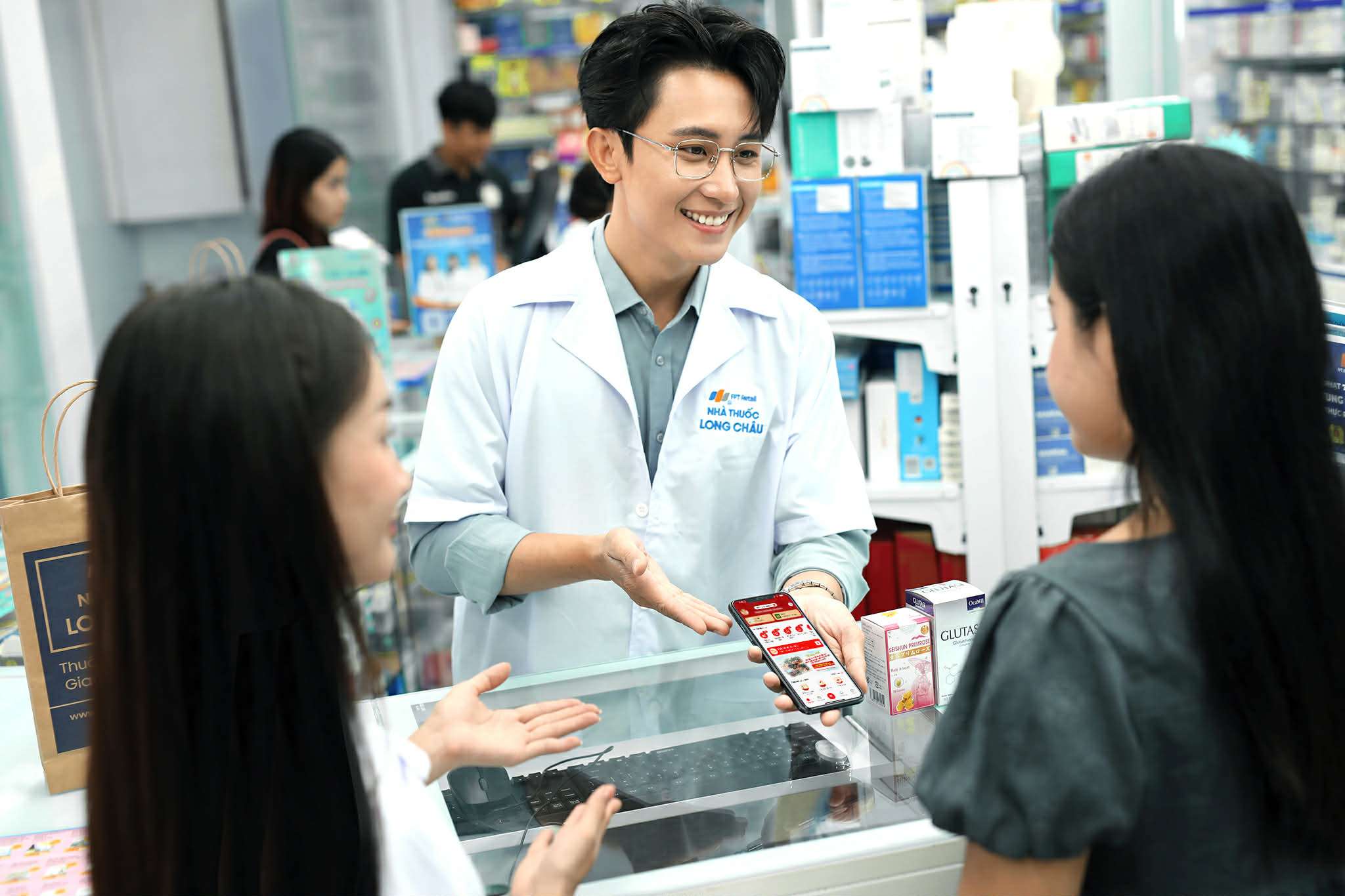 Cơ Sở Bán Buôn, Bán Lẻ Thuốc Bắt Buộc Phải Liên Thông Dữ Liệu Từ Ngày 01/01/2026 Lên Hệ Thống Dược Quốc Gia
