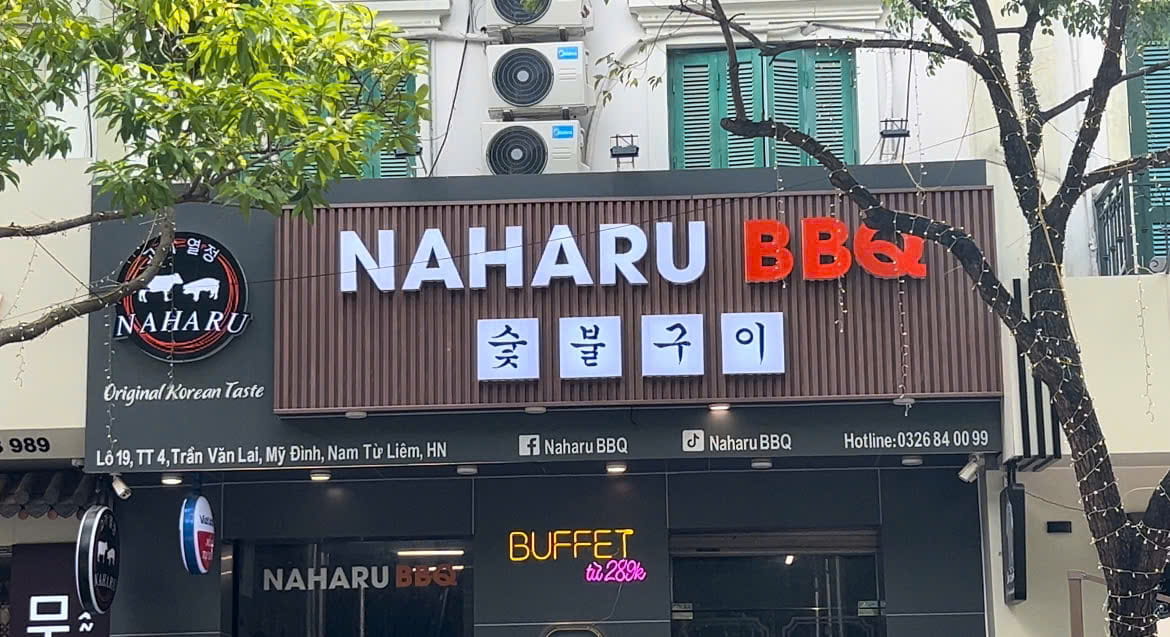 Biển hiệu quảng cáo sử dụng tiếng nước ngoài tại đô thị