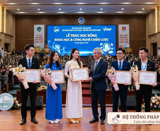 Phụ huynh có bị bắt buộc dùng ứng dụng liên lạc có phí của nhà trường từ 15/11/2026?